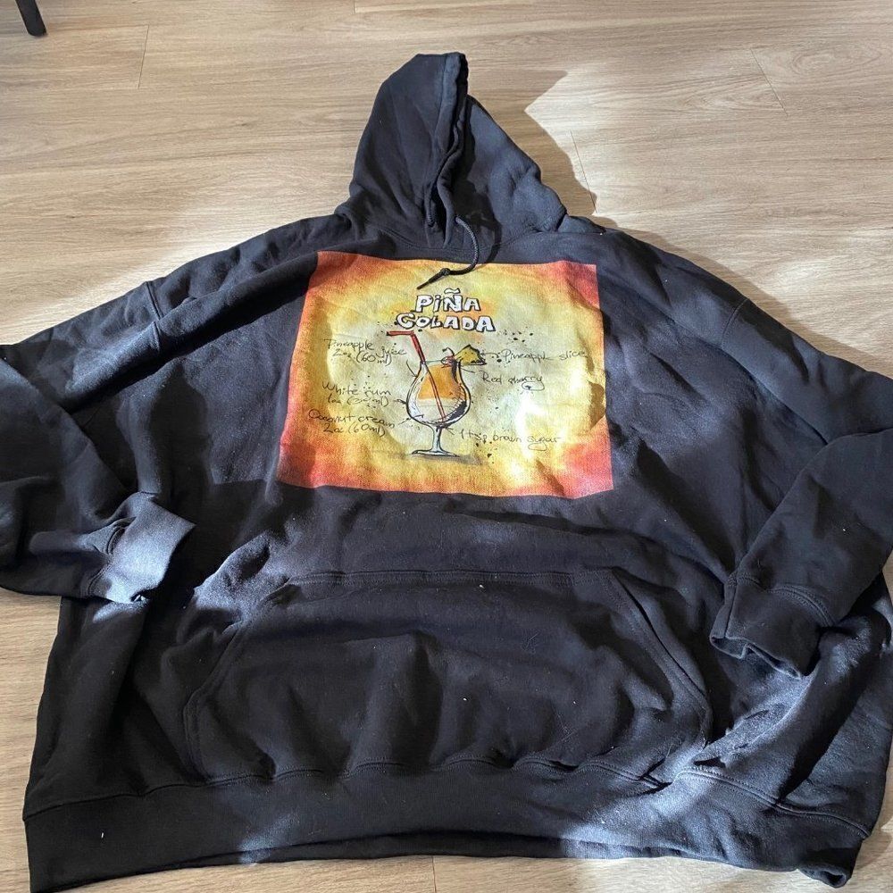 Gildan Men's pina colada graphic 5xl hooded sweater